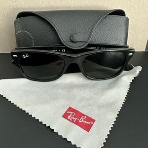 RayBan Wayfarer